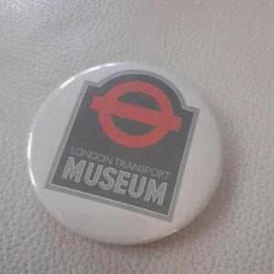London Transport Museum Vintage Badge - Picture 1 of 3