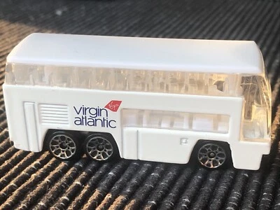 Autobús Realtoy Virgin Atlantic Airport blanco 8 cm diecast en muy buena condición Foto 1 de 4