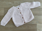 Baby Mädchen 0-3 Monate nächste rosa Strumpfbandstich gestrickte Strickjacke Rundhals