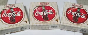 Coca Cola Stoneware Coaster Set di 4 bottiglie di sughero posteriore 4" nuove con scatola - Foto 1 di 7