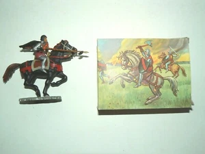 STARLUX Figur Antik Mittelalter Reiter Speer und Umhang Galopp Spielzeug Toy - Bild 1 von 2