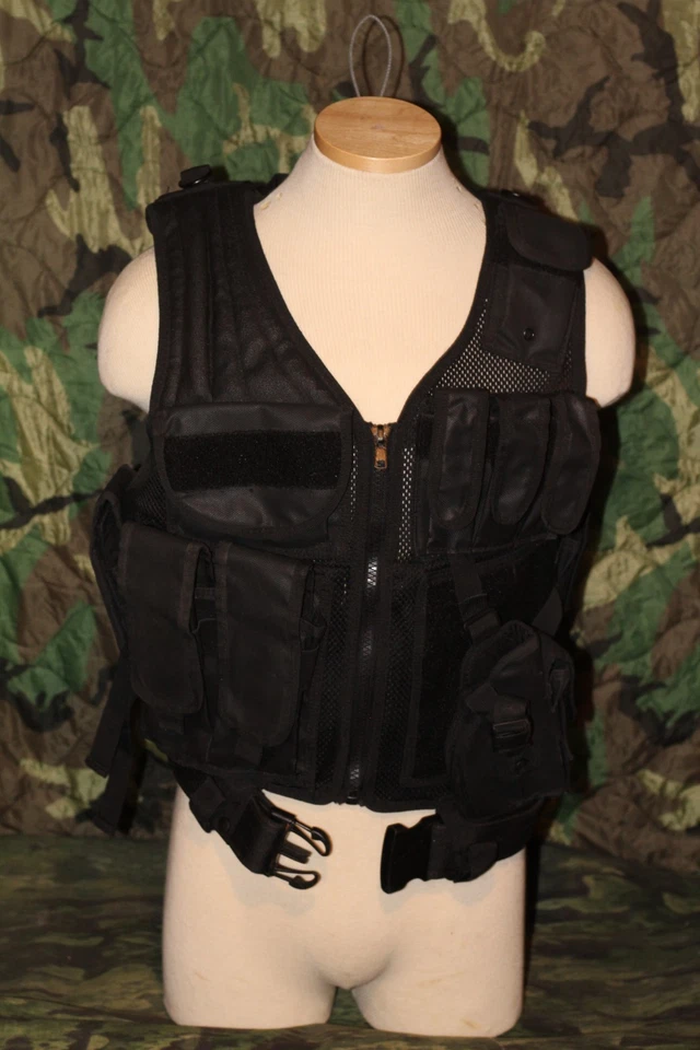 UTG 547 Law Enforcement/Security Tactical Vest - USED - Black - Image 1 of 4