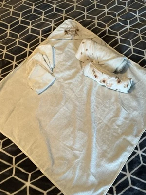 Juego de toallas de baño para bebé Kyle & Deena Daddy’s Little Sunflower Foto 1 de 4