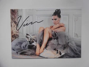 Victoria Beckham - Picture 1 of 1
