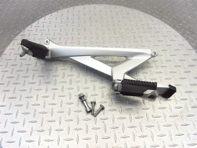 BMW K1300 K1300GT 2009 09-11 OEM reposapiés izquierdo soporte clavijas montaje conjunto Foto 1 de 4