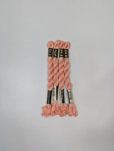 DMC Perle Baumwolle Größe #5 Stickerei Nadelspitze Faden Twist 4 Knäuel Posten #353 - Bild 1 von 6