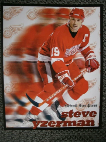 DETROIT RED WINGS 8 X 10 COLLECTOR CARD STEVE YZERMAN DETROIT FREE PRESS Cover