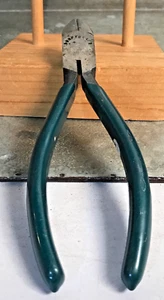 Vintage 6 1/4” Wire Cutters Green Insulated Handles Marked Drop Forged 3/4" Jaws - Picture 1 of 7
