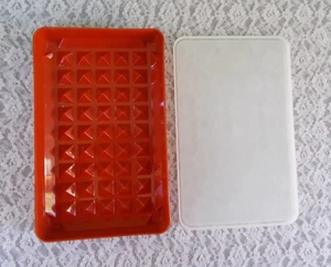 Tupperware Vgt. 80's Season N Serve Marinade Container #1292-4 Paprika Red EUC - Picture 1 of 5