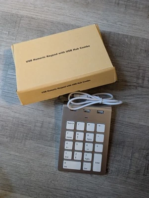Free Shipping ✨Macbook & Windows Numeric Keypad Wired 3 USB 2.0 Hubs 18 Keys... - Image 1 of 4