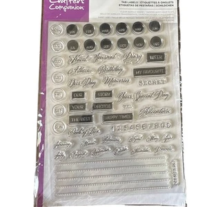 Crafter's Companion - Etichette Tab - Set di timbri acrilici trasparenti - NUOVO - Foto 1 di 2