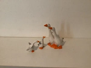 ANTIQUE BESWICK GEESE AND GOSLINGS FAMILY FIGURINES EX CONDITION 4”TALLEST - Picture 1 of 5