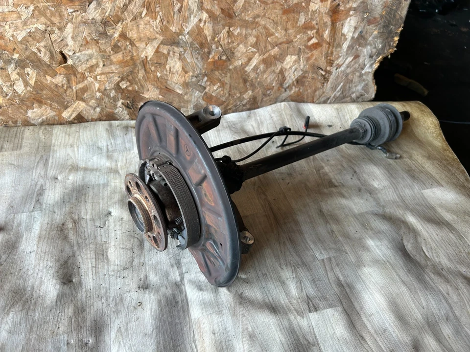 MERCEDES BENZ E200 E350 W212 OEM EJE CV TRASERO IZQUIERDO EJE BUJE NUDILLO Foto 1 de 4