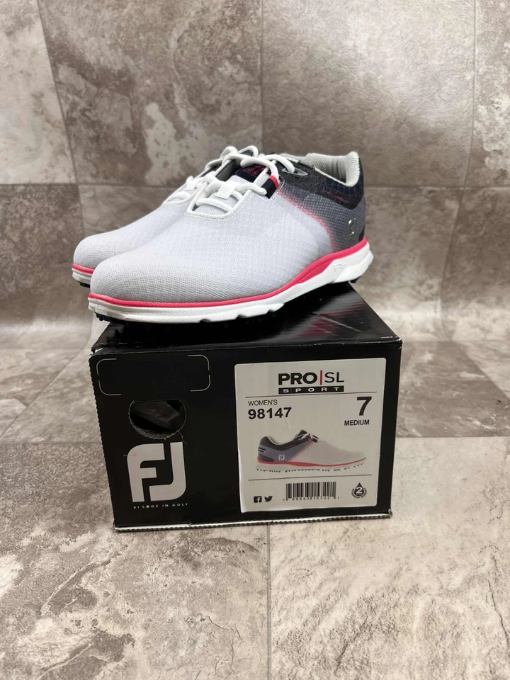 Tênis de golfe FootJoy feminino Pro SL esporte branco/marinho/rosa 98147 - Imagem 1 de 1