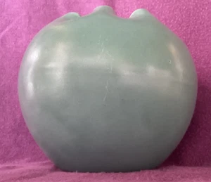 Cemar / AKA Bauer Pottery Spin - Off Matte Green Ruffled Edge 4 1/4” Round Vase - Picture 1 of 10