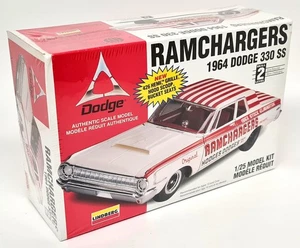 Lindberg 1/25 Dodge 330 SS 1964 Ramchargers Racing Plastik Maßstab Modellauto Bausatz  - Bild 1 von 5