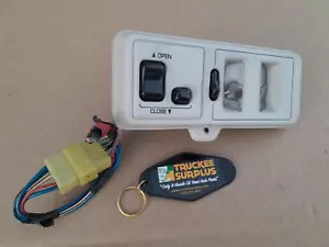 1983-1988 Toyota Tercel SR5 Wagon Sunroof and Dome Light Switch (A+) - Picture 1 of 5