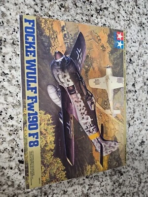 NOB Vintage Tamiya 61039 Focke-Wulf Fw190 F-8 Plastic Kit [U2] - Image 1 of 4