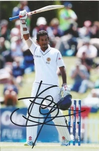SRI LANKA CRICKET: DIMUTH KARUNARATNE SIGNED 6x4 TEST CENTURY ACTION PHOTO+COA - Picture 1 of 1