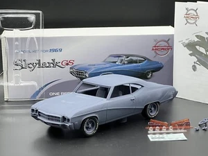 1:25 1969 Buick Skylark GS Resin Model Kit With Rubber Tires and Clear Parts - Picture 1 of 9