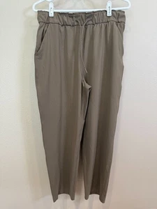 Lululemon hohe Leibhöhe Keep Moving 23" kurze Hose Größe 8 salbeigrün Yoga aktiv - Bild 1 von 8