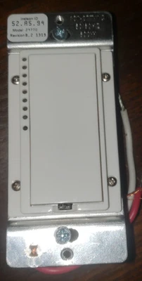 INSTEON Model 2477D Dimmer (White) 15amps With Quick Guide O/B (SCE 30y29a) - Image 1 of 4