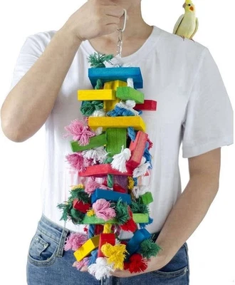 "Juguete para masticar loros de madera natural multicolor rasgando nudos de bloque de pájaros" Foto 1 de 4