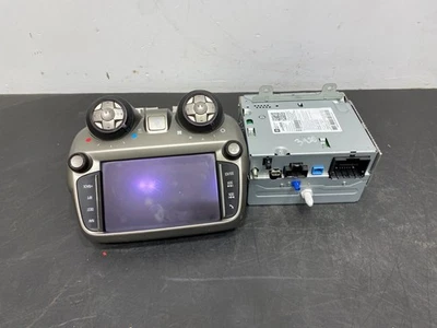 2015 雪佛兰 CAMARO SS 1LE 原始设备制造商 MYLINK 收音机耳机 带导航 二手 — 第 1/4 张图片