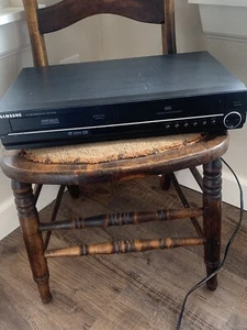 Samsung DVD-VR330 Comb  and VHS Player Recorder VCR No Remote Works READ - Picture 1 of 12