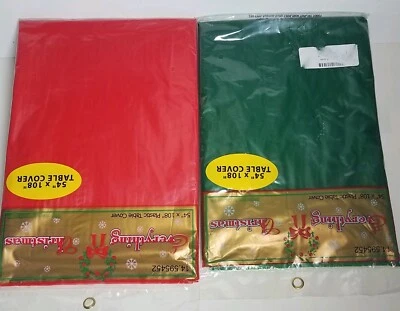 JUEGO DE DOS ~ 54" X 108" MANTELES DE PLÁSTICO PARA FIESTAS DE NAVIDAD Foto 1 de 2