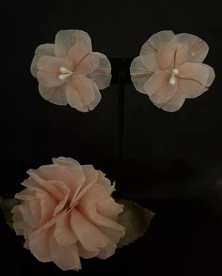 (F846) Unique Set Handmade Fish  Scale Earrings & Barrett Pink Flowers - Image 1 of 2