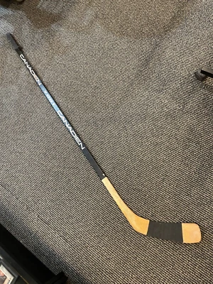 1990'S JAROMIR JAGR  PITTSBURGH PENGUINS GAME USED HOCKEY STICK UNCRACKED NICE - Image 1 of 4