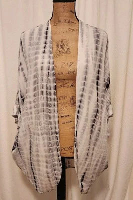 Solemio Women's M/L Gray & White Tie Dye Short Sleeve Open Top Cover-up - Image 1 of 4