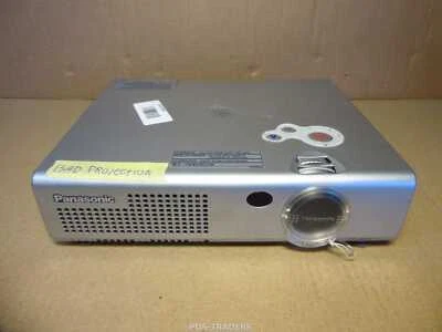 Panasonic PT-LM1E Projector Beamer SVGA 3LCD 1200 LUMENS VGA - BAD PROJECTION - Bild 1 von 4