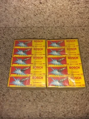 VINTAGE OEM BOSCH X175T1 0241135002 ENGINE SPARK PLUG 0.6MM 20 PACK NEW OLD STOK - Image 1 of 4