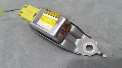 Toyota Prius 2004-2009 sensor de impacto de choque trasero derecho del lado del pasajero OEM Foto 1 de 4