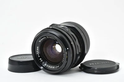Problem!! Nikon PC-Nikkor 35mm F/2.8 Control Shift MF Lens 5548 - Image 1 of 4