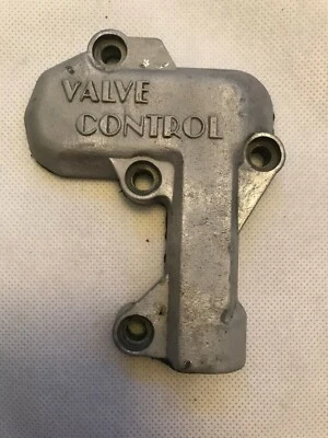 Cubierta de válvula de alimentación KTM 250 era 1987-89 artículo usado P/N 54537005000 (4) Foto 1 de 2