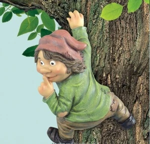 Garten Gnom hängend - Höhe 24 cm - aus Resin - wetterfest - Kletternder Troll - Bild 1 von 2