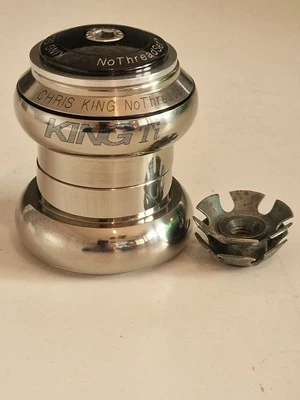 Chris King Titanium No Threadset Headset 1-1/8 Black Top Cap (WORLDWIDE POSTAGE) - Image 1 of 4
