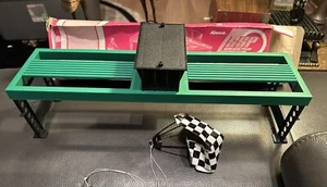 Caja rosa súper rara. JUEGO DE ACCIÓN KENNER SSP ACABADO VOLADOR JUGUETE ORIGINAL - Imagen 1 de 4