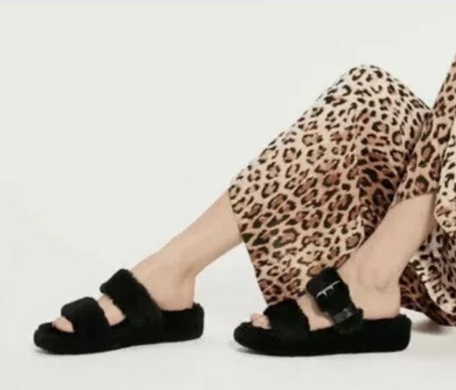 NUOVI UGG Fuzz Yeah sandali neri in shearling slide 1104662 taglie donna