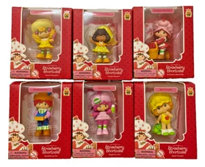 STRAWBERRY SHORTCAKE The World Of Strawberry Shortcake 2.5" Mini 6 Figure Set - Picture 1 of 1