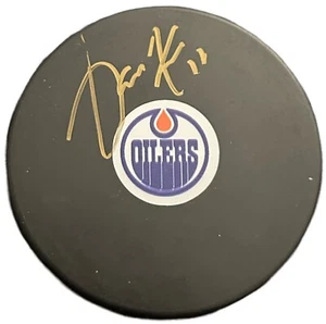 Jari Kurri Edmonton Oilers Signed Puck COA - Picture 1 of 2