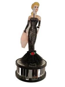 Barbie With Love Solo In The Spotlight Colección Glamour Musical Porcelana Figura - Imagen 1 de 4