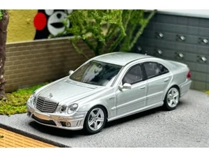 MB Mercedes Benz E63 (W211) - plata - modelos MK 1:64 - Imagen 1 de 6