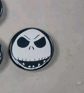 Nightmare Before Christmas Jack Skellington face smile pin - Picture 1 of 3
