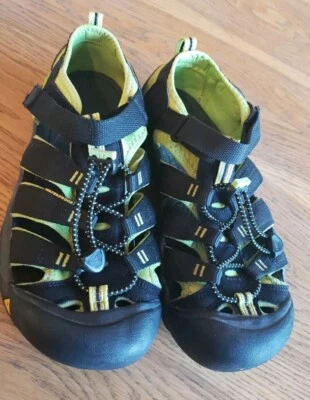 Sz 6 KEEN Newport H2 Sandals Mens Black Waterproof Casual Hiking Fishing 1016287 - Image 1 of 4