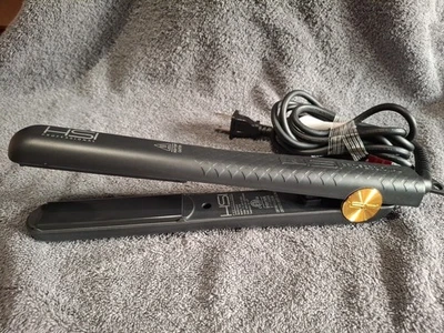 HSI Professional 1 inch  Ceramic Flat Iron Hair Straightener Black Beauty  - Image 1 of 4