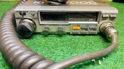 KENWOOD TM-201 2m Transceptor FM 144 MHz + Altavoz Kenwood - ¡Funciona! - Imagen 1 de 4